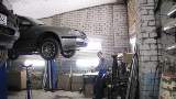 Ремонтная зона автосервиса на ул. Зубковой